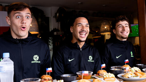 CommBank Young Socceroos taste quintessential Chilean food at Sydney's Pochito restaurant